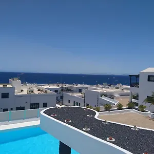 https://apartment-la-paloma-sea-view-piscina-wifi-old-town.in-canary-islands.com